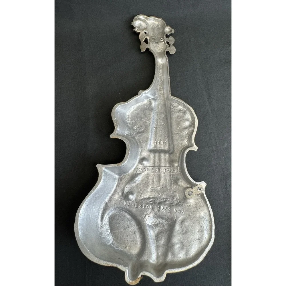 Vintage 70s Sexton Metal Wall Plaques Violin & Mandolin MCM 15